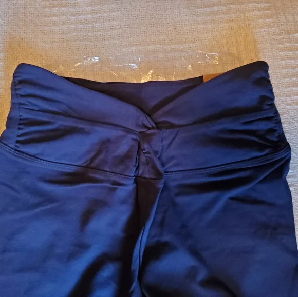 VS PINK Biker Shorts - Picture 2 of 4